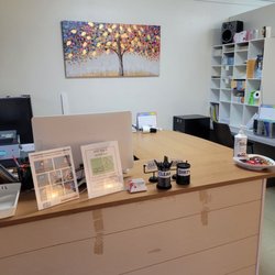 Dae Shin Acupuncture Oriental Medicine - Front desk