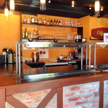 Peppes Pizza - Tresen - Pizza Near Me - Drøbak, 02
