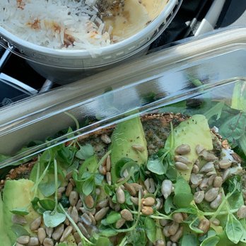 Green Table Cafe - Sea of Green Bowl Avacado Toast - Cafes Near Me - Los Angeles, California