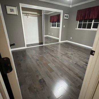 Faro Hardwood Floors - a view of a living room - Flooring Near Me Faro Hardwood Floors - a view of a living room - Flooring Near Me