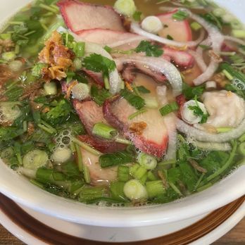 Pho Ivy - C2. Half Wonton & 1/2 Egg Noodle Soup, Delicious! - Vietnamese Near Me - Elk Grove, California Pho Ivy - C2. Half Wonton & 1/2 Egg Noodle Soup, Delicious! - Vietnamese Near Me - Elk Grove, California