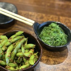Fukuda - Spicy edamame and seaweed salad