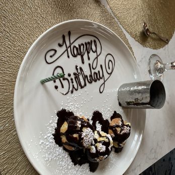 Il Venetian - Complimentary dessert - Italian Near Me - Cleveland, Ohio Il Venetian - Complimentary dessert - Italian Near Me - Cleveland, Ohio