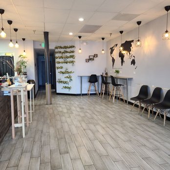 Ding Tea - a view of a coffee shop - Bubble Tea Near Me - Denver, Colorado
