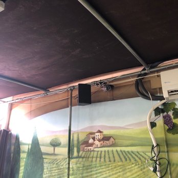 Vienna Wine Bar - Room - Wine Bars Near Me - Davie, Florida Vienna Wine Bar - Room - Wine Bars Near Me - Davie, Florida