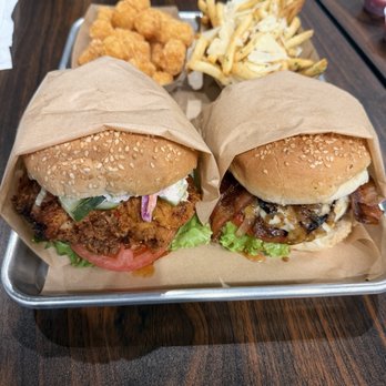 Acme Burger - CT Hot Chicken with tots, and Schweid & Sons burger with bacon, cheese and caramelized onions with Truffle Fries - Burgers Near Me - Middletown, Connecticut Acme Burger - CT Hot Chicken with tots, and Schweid & Sons burger with bacon, cheese and caramelized onions with Truffle Fries - Burgers Near Me - Middletown, Connecticut