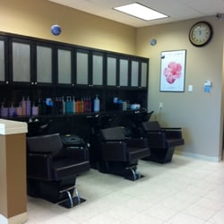 Salon 4316 - Shampoo area