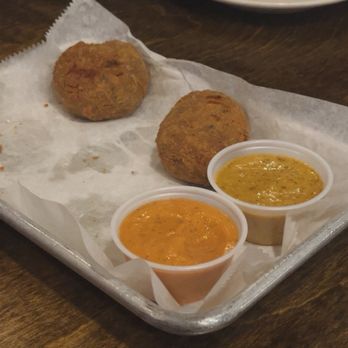 Huck's Place - Cajun/Creole Near Me - Columbus, Mississippi