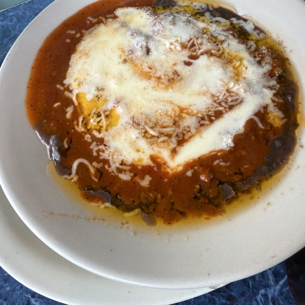 El Sabor Mexicano - Chili $8. Really greasy/oily. - Mexican Near Me - Williamsburg, Virginia El Sabor Mexicano - Chili $8. Really greasy/oily. - Mexican Near Me - Williamsburg, Virginia