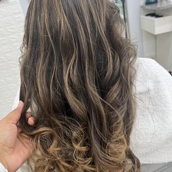 Dominican Hair Salon - Blow Dry/Out Services Near Me - Ormond Beach, Florida