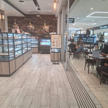 85°C Bakery Cafe-Sherman Oaks - Coffee & Tea Near Me - Sherman Oaks, California 85°C Bakery Cafe-Sherman Oaks - Coffee & Tea Near Me - Sherman Oaks, California