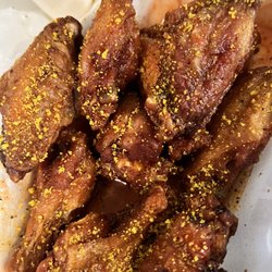 Wings Plus - 10 Hot honey lemon pepper