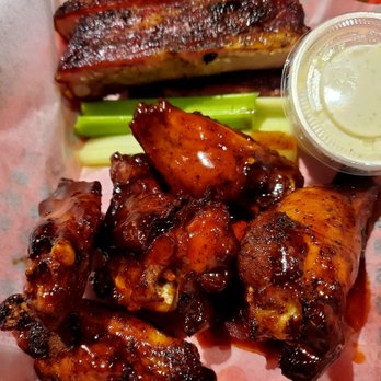 Smokey D's BBQ - Rib and wing basket - Barbeque Near Me - Des Moines, Iowa Smokey D's BBQ - Rib and wing basket - Barbeque Near Me - Des Moines, Iowa