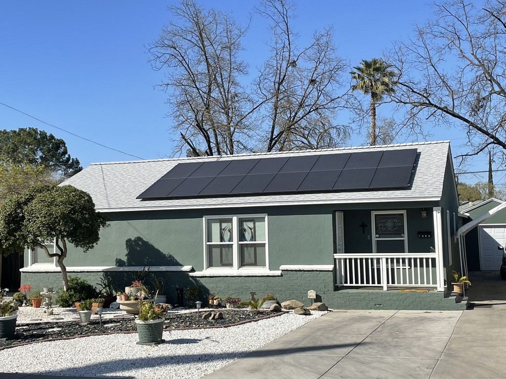 Slide of Magallon's Roofing