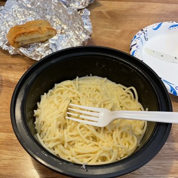 Babe's Pizza-Pasta - Butter garlic pasta and 2 (I know it looks like one but its two) pieces of garlic bread. - Pizza Near Me - Eureka, California