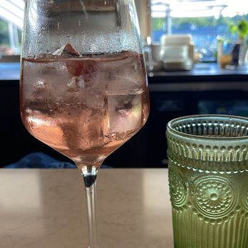 Heather's Minnetonka - STRAWBERRY ROSE SPRITZ - Cocktail Bars Near Me - Minnetonka, Minnesota Heather's Minnetonka - STRAWBERRY ROSE SPRITZ - Cocktail Bars Near Me - Minnetonka, Minnesota