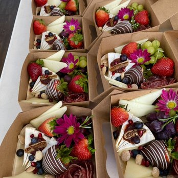 Bubbly & Bleu - Corporate Orders - Cheese Shops Near Me - Honolulu, Hawaii