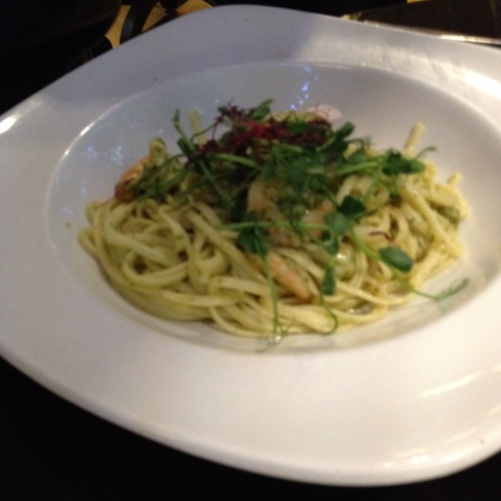 Browns Victoria - Prawn and crab linguini - Wine Bars Near Me - London, XGL