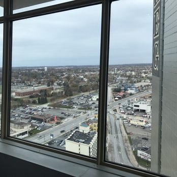 The Tower Hotel Fallsview - Hotels Near Me - Niagara Falls, Ontario