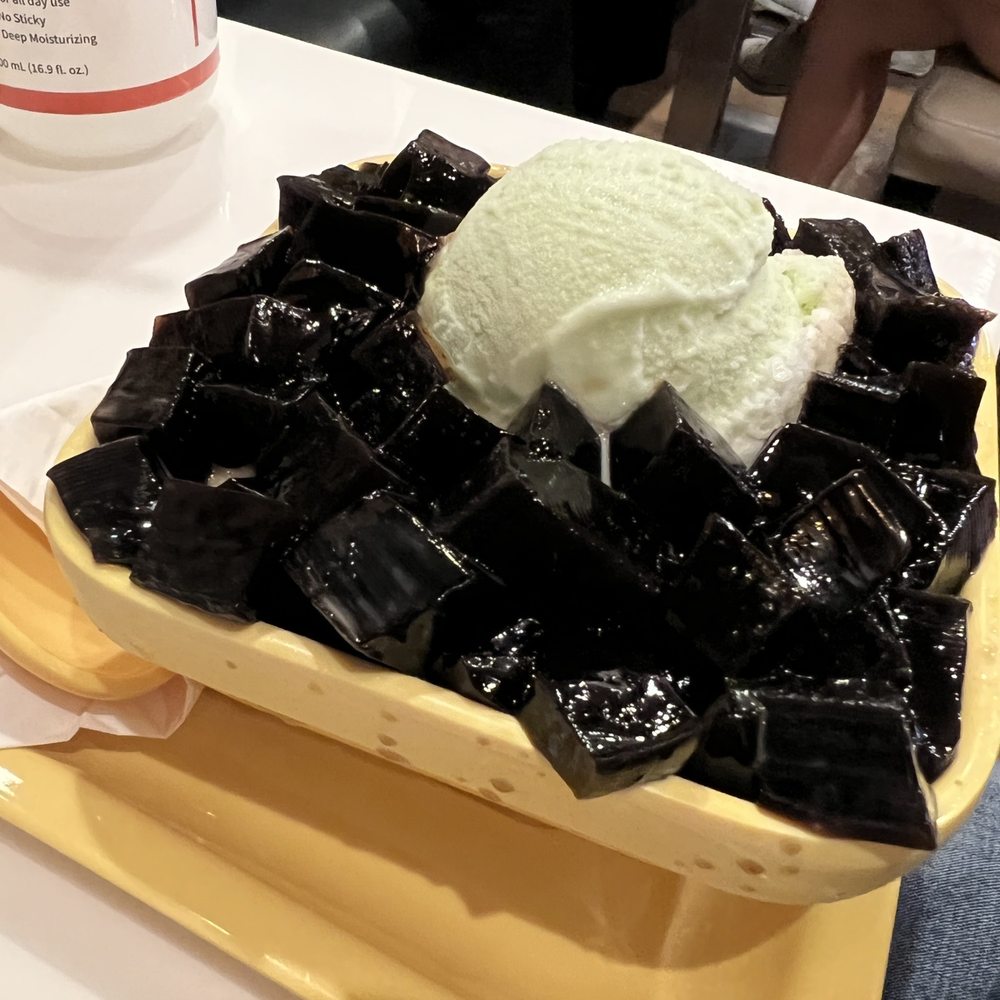 Sweethoney Dessert - V6. Grass Jelly and Match Ice Cream with Snow Frost - Desserts Near Me - Alhambra, California Sweethoney Dessert - V6. Grass Jelly and Match Ice Cream with Snow Frost - Desserts Near Me - Alhambra, California