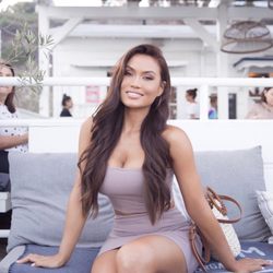 Ruby Duby Studio - Sleek style on Daphne Joy
