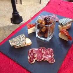 Auberge du Vieux Lanas - Assiette de tapas pour l apéro !