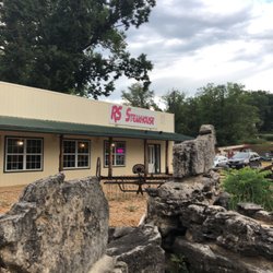 R S Steak House & Aguila Lodge