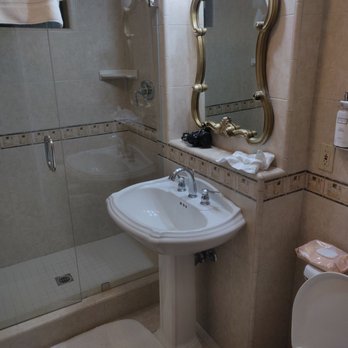 The Eagle Inn - Clean - Hotels Near Me - Santa Barbara, California