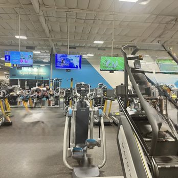 Chuze Fitness - Gyms Near Me - Corona, California Chuze Fitness - Gyms Near Me - Corona, California