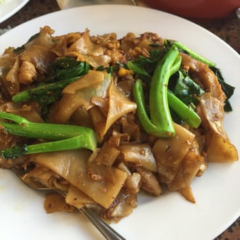 Tantawan Thai Kitchen - Chicken Padseew. - Thai Near Me - Rosemead, California