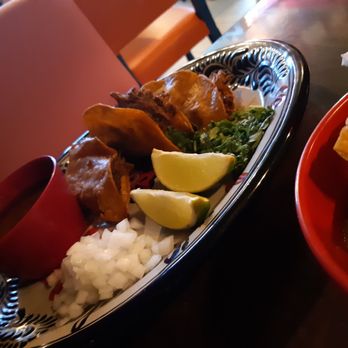 Comal Y Canela - Mexican Near Me - North York, Ontario