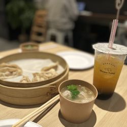 Mama Yang and Daughter