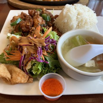 Thai Bamboo - Thai Near Me - Northridge, California Thai Bamboo - Thai Near Me - Northridge, California