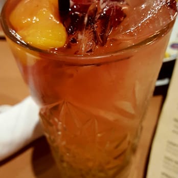 Scaddabush - White sangria - Italian Near Me - Scarborough, Ontario Scaddabush - White sangria - Italian Near Me - Scarborough, Ontario