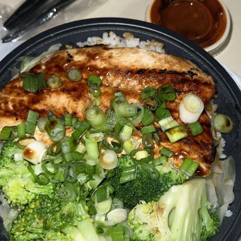 WaBa Grill - Salmon bowl with rice and veggies - Fast Food Near Me - Orange, California WaBa Grill - Salmon bowl with rice and veggies - Fast Food Near Me - Orange, California