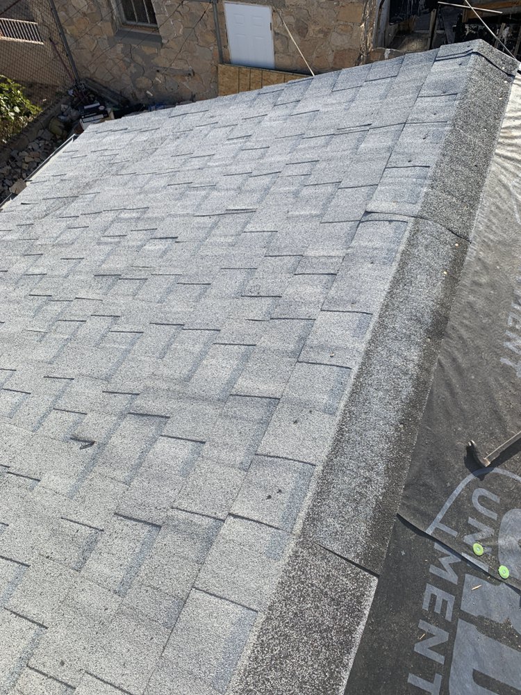 Slide of G&V Roofing