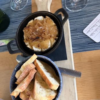 Wine Whisperer - Caramelized onion Brie - Wine Bars Near Me - Henrico, Virginia