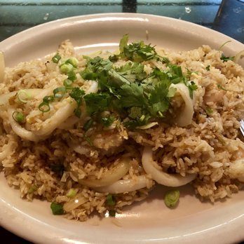 Mom's Siam 2 - Thai fried rice (extra seafood + cilantro) - Sushi Bars Near Me - Richmond, Virginia