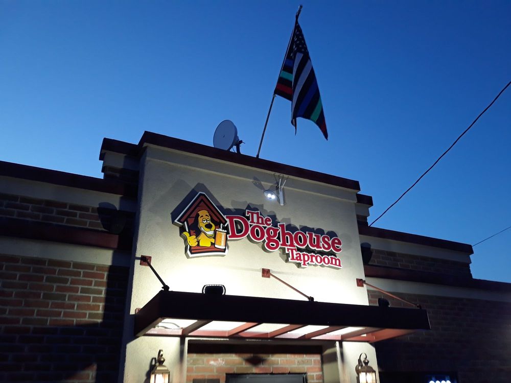 The Doghouse Taproom, Ceres Roadtrippers