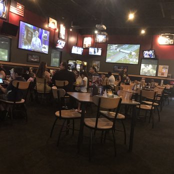 Buffalo Wild Wings - American Near Me - Cerritos, California