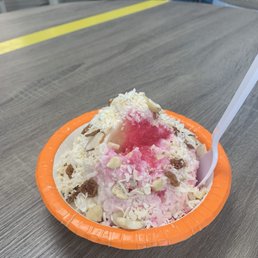 Rose & Saffron Indian Ice Gola Rose & Saffron Indian Ice Gola