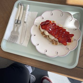 Yolo’s Cafe - Strawberry croffle - Bubble Tea Near Me - Bellflower, California
