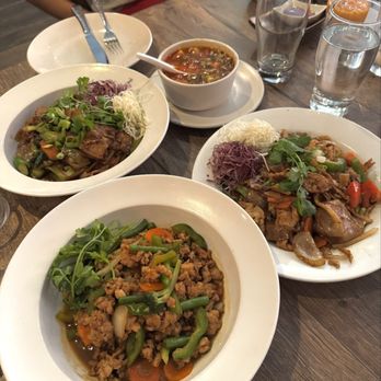 Chatayee Thai - Pad Kra Prao Pad Kee Mao Pork Belly Pad See Ew Chicken Tom Yum Chicken - Thai Near Me - Philadelphia, Pennsylvania