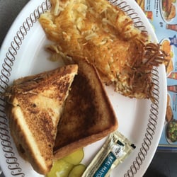 Waffle House - Grilled cheese w bacon and egg whites plus hash browns .... where's the HOTSAUCE??!!!! Lol !!!
