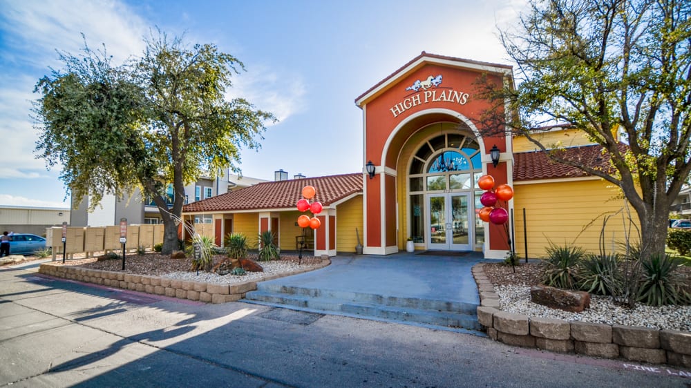 HIGH PLAINS APARTMENT HOMES Updated August 2024 11 Photos 3727