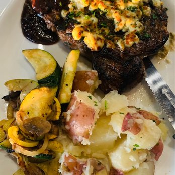 St Augustine Fish Camp - Gorgonzola crusted steak with roasted veggies - Seafood Near Me - St Augustine, Florida