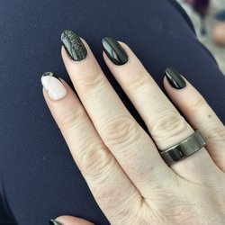Eiffel Nails & Spa - These were my birthday nails in April.