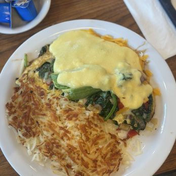 Mountain Oaks Cafe - Veggie Omelette - American Near Me - Oakhurst, California