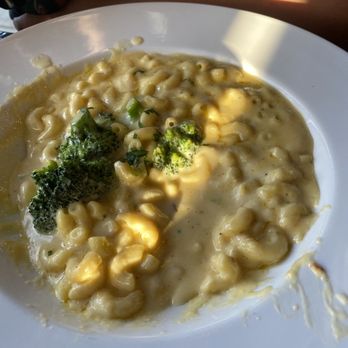 Pop's Public House - Kraft Mac & Cheese - New American Near Me - Gilroy, California Pop's Public House - Kraft Mac & Cheese - New American Near Me - Gilroy, California