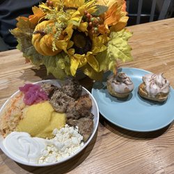 Vanilla Profiteroles Taste of Moldova Bowl
